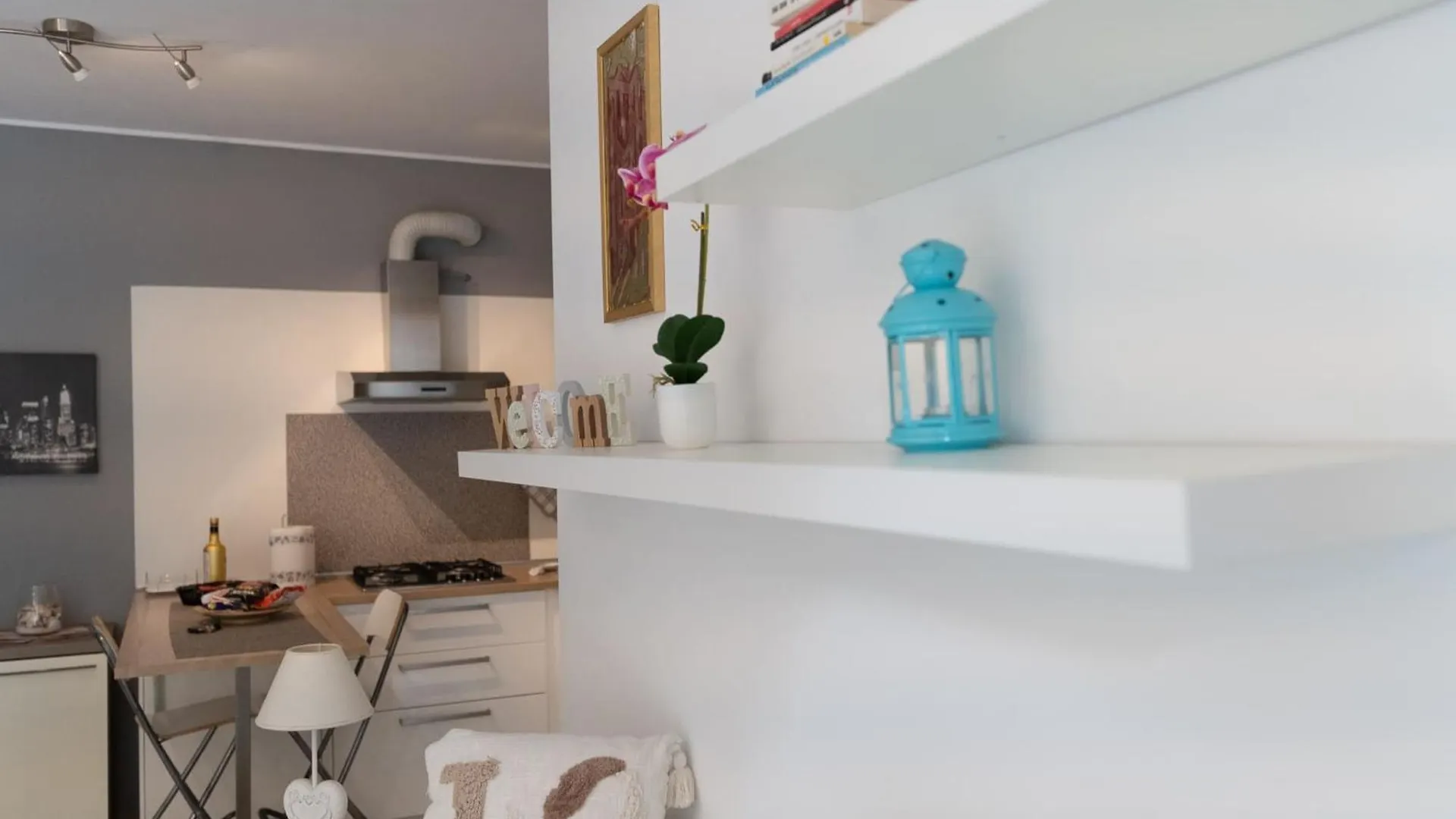 Cimoneight Apartment Varese 0*,